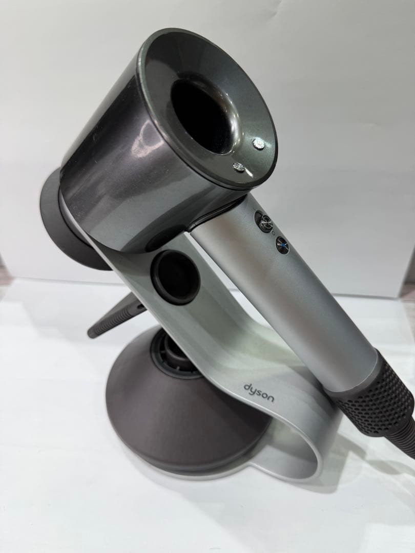 ダイソン スーパーソニック ヘアドライヤー 【プロ】本体と付属品