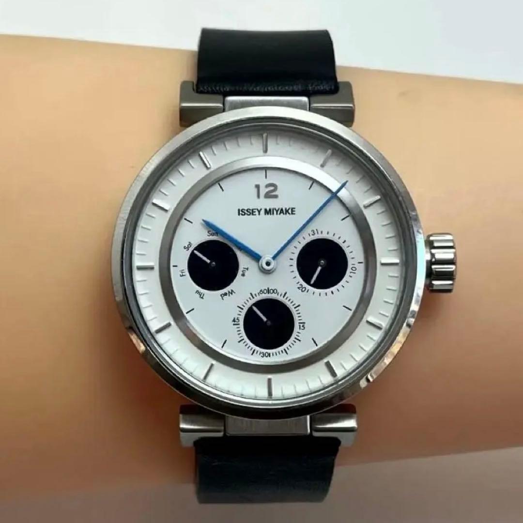 動作未確認　イッセイミヤケ W mini クォーツ腕時計　セイコー製　現状渡し