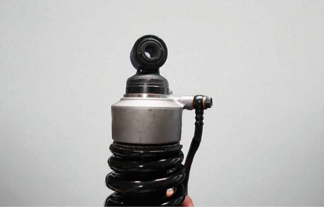 TW200ローダウンサス　50ｍｍダウン程度　プリロード調整可能　320mm