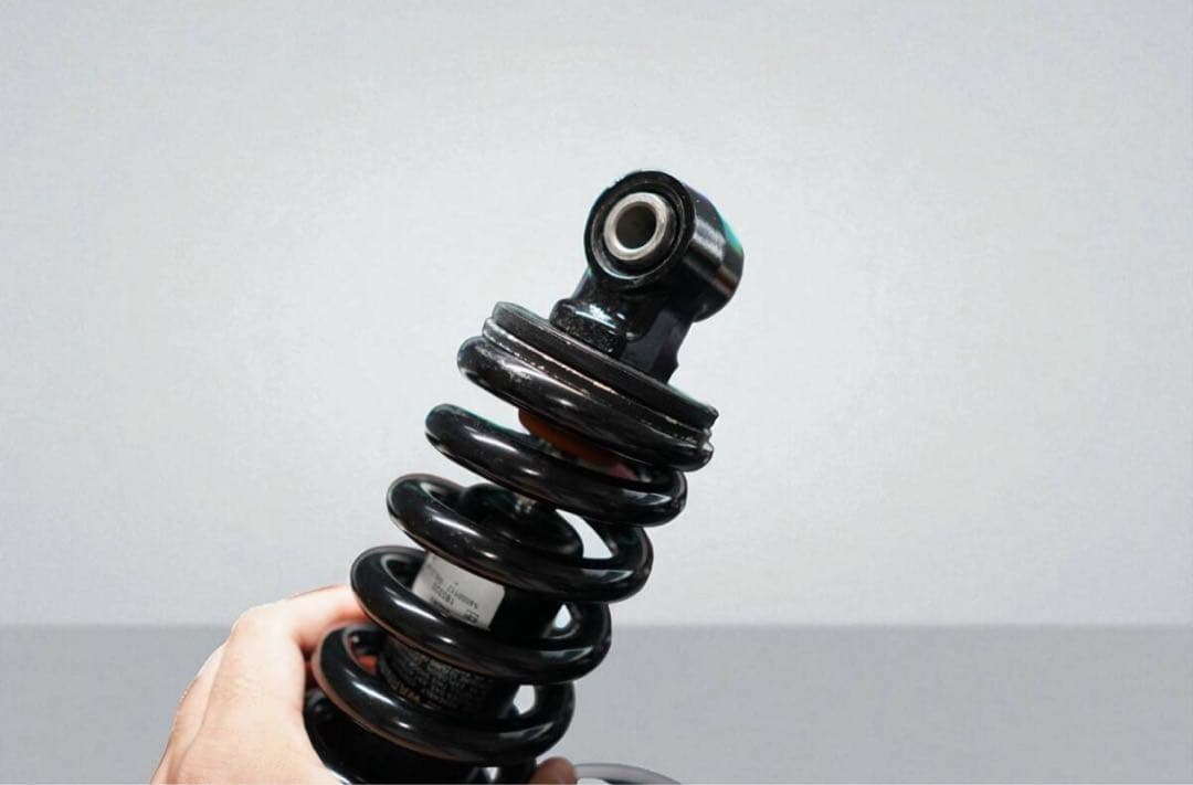 TW200ローダウンサス　50ｍｍダウン程度　プリロード調整可能　320mm