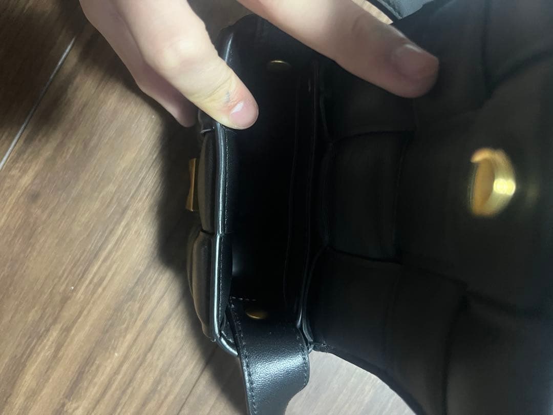 最終値下げ‼️ボッテガヴェネタ　パデッドカセット ミニ　ショルダーバッグ