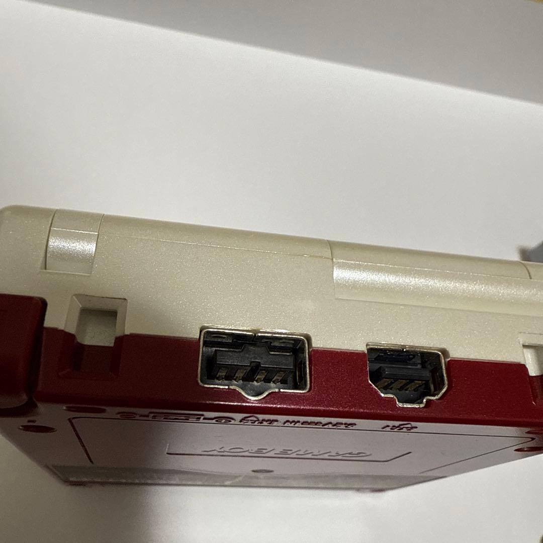 ゲームボーイアドバンスSP 本体1点、アダプター１点、ソフト２点