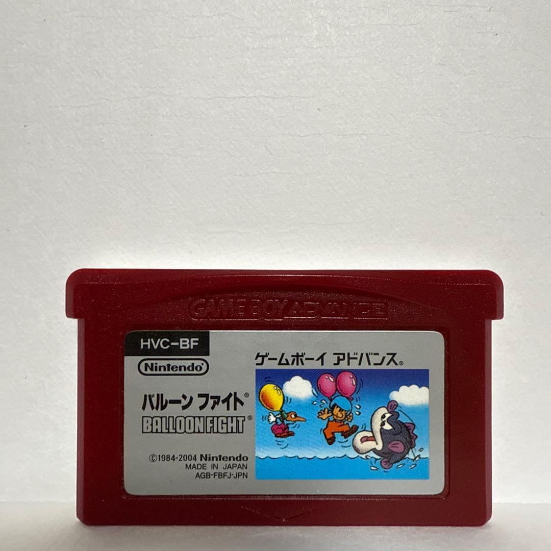 ゲームボーイアドバンスSP 本体1点、アダプター１点、ソフト２点