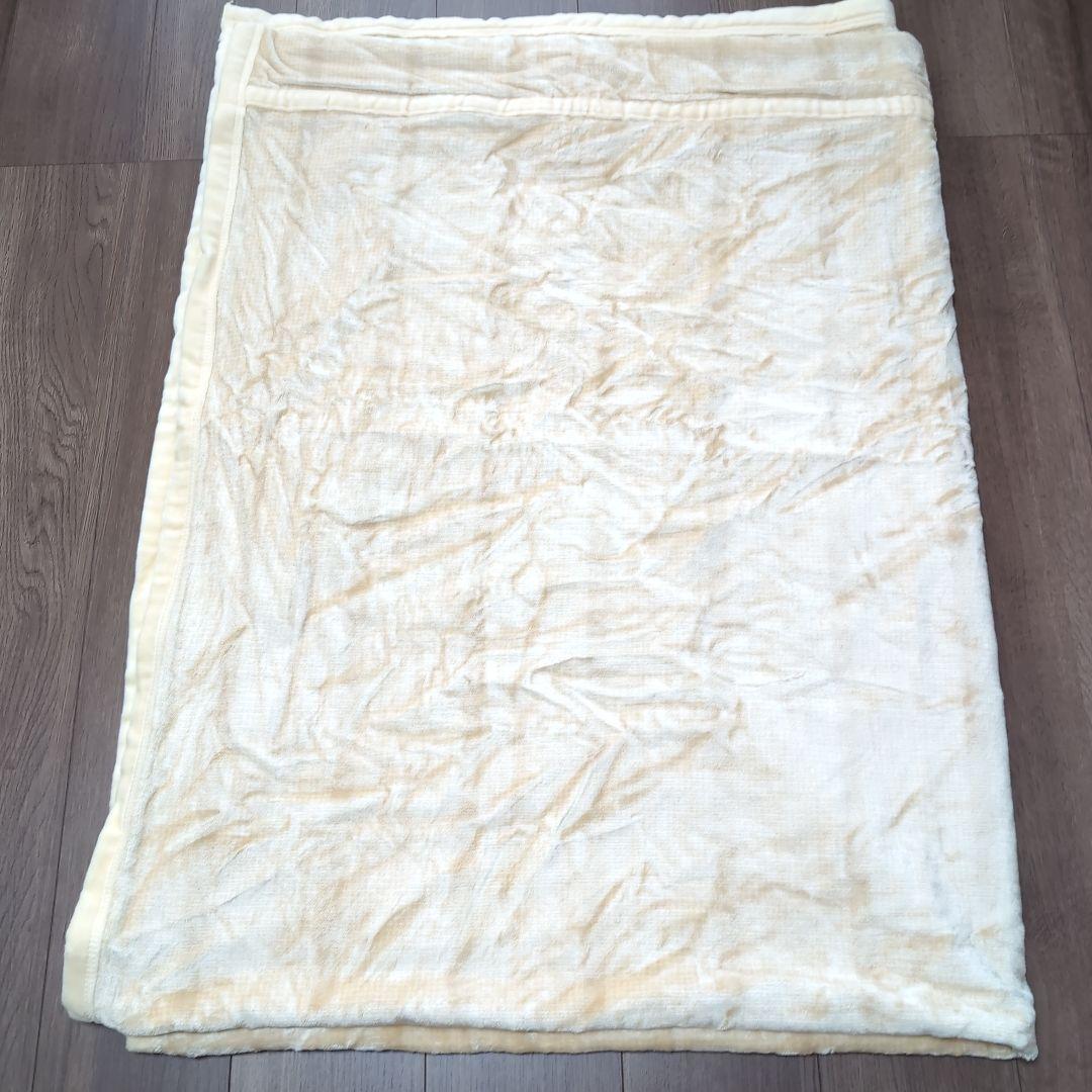 新品未使用　西川の絹毛布 140cm×200cm絹100%日本製ベージュキャメル