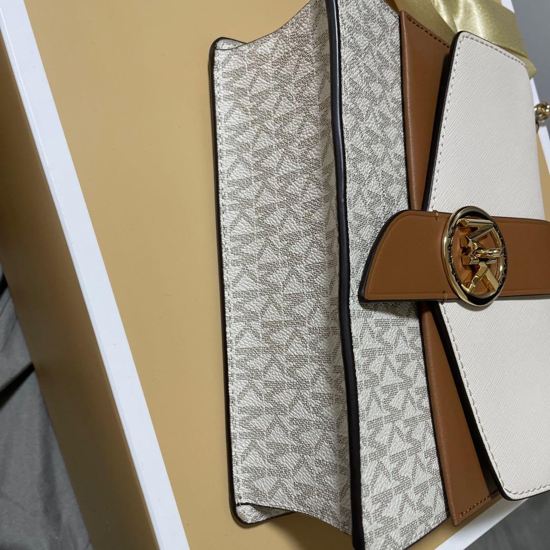 【ざちゃん】MICHEAL KORS ショルダーバッグ