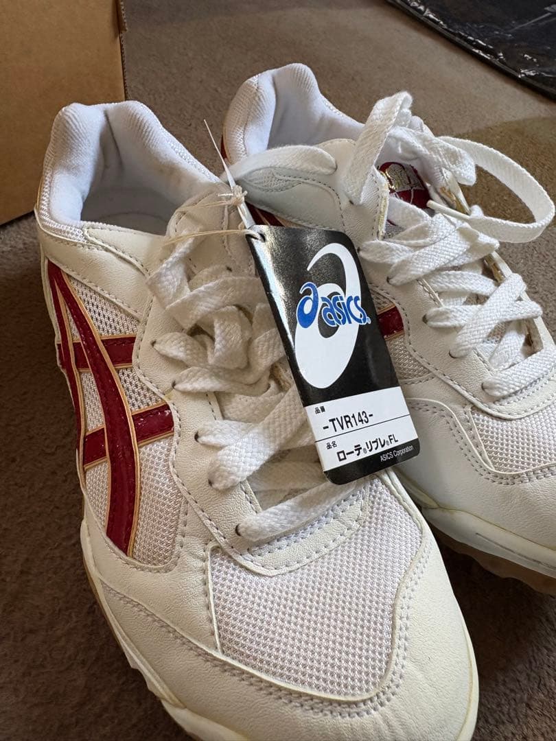 asics バレーボールシューズ TVR143 ホワイト/レッド24cm
