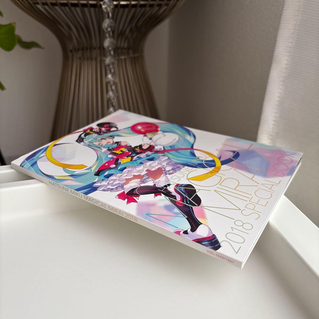 【美品】 初音ミク マジカルミライ 2018 初回限定盤・Blu-ray2枚組