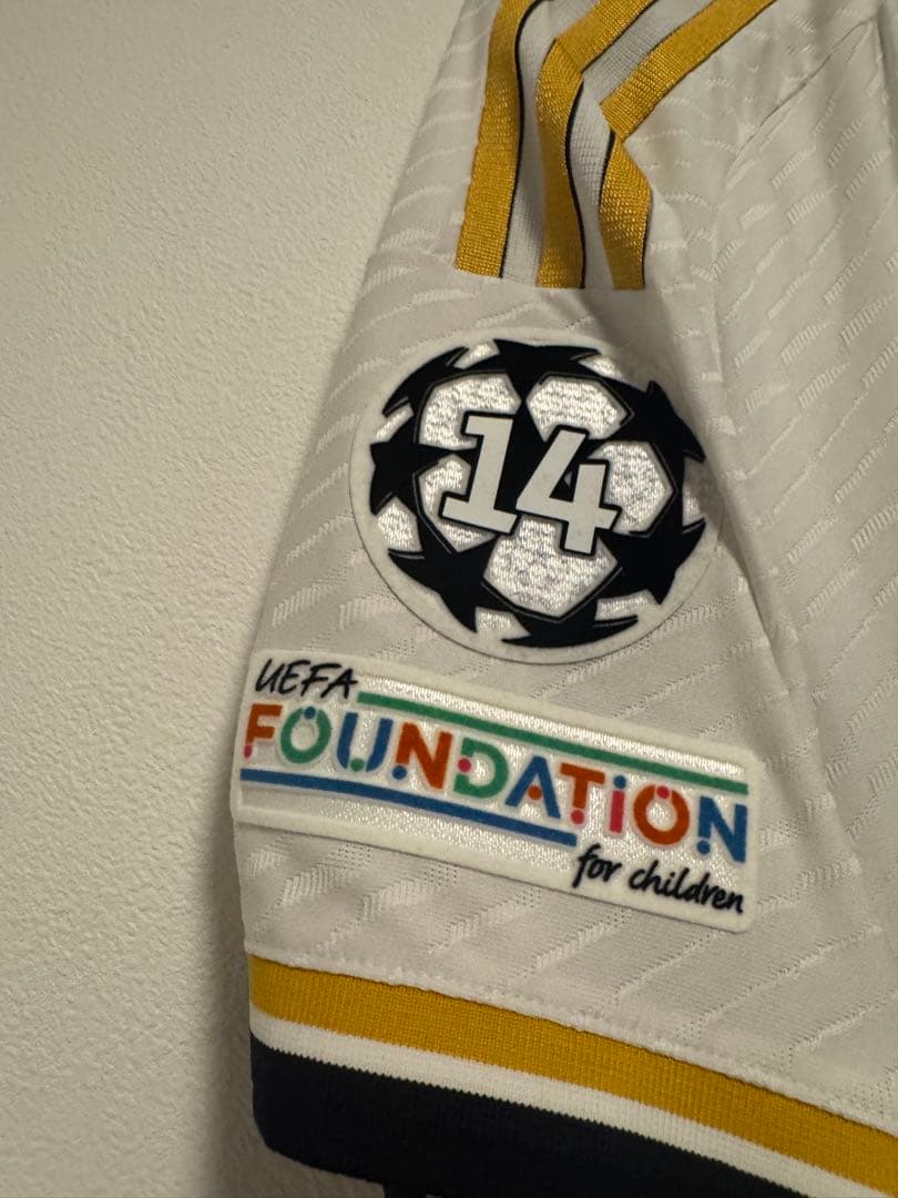 正規品レアルマドリード トニクロース　23/24 オーセンティック ユニフォーム