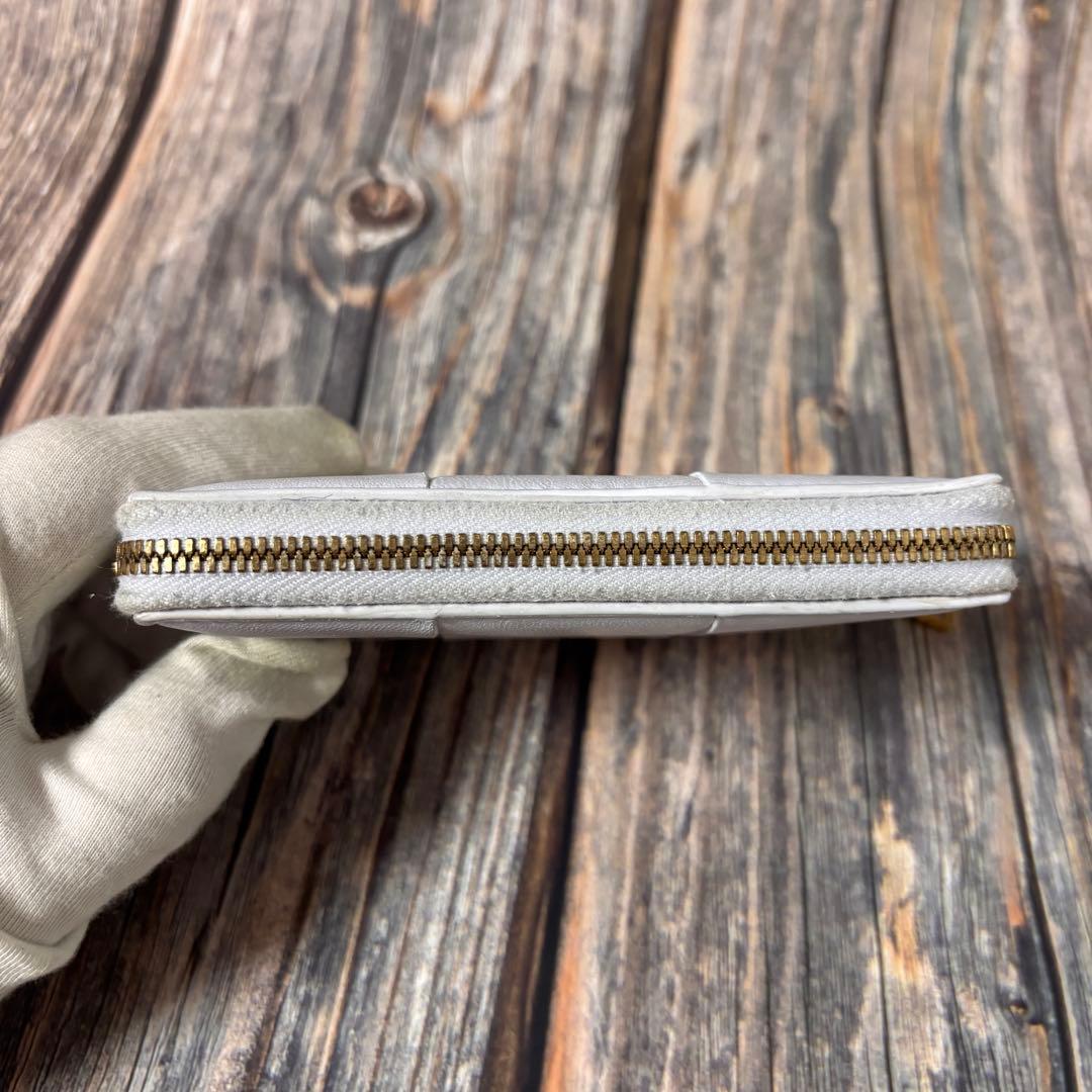 【美品】ボッテガ ヴェネタ ラウンドジップ スモール カセット 二つ折り財布