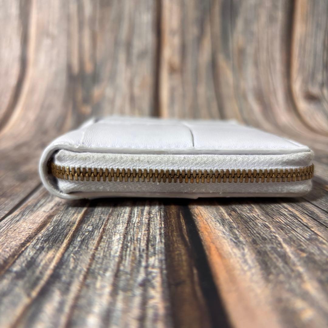 【美品】ボッテガ ヴェネタ ラウンドジップ スモール カセット 二つ折り財布