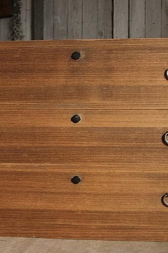 味のある木製の引き出し3段　チェスト　桐箪笥