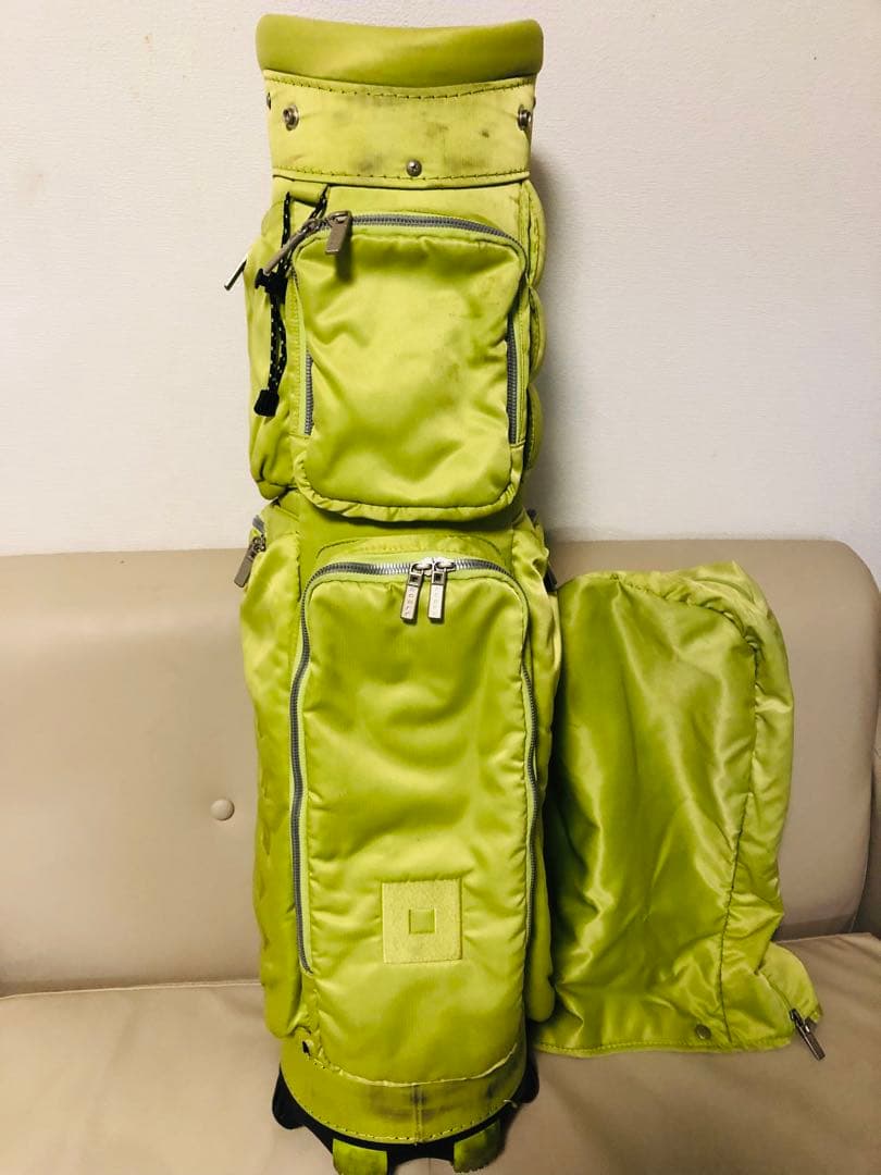 【送料込み】廃盤人気商品　ONOFF オノフ 8.5型 ゴルフ キャディバッグ