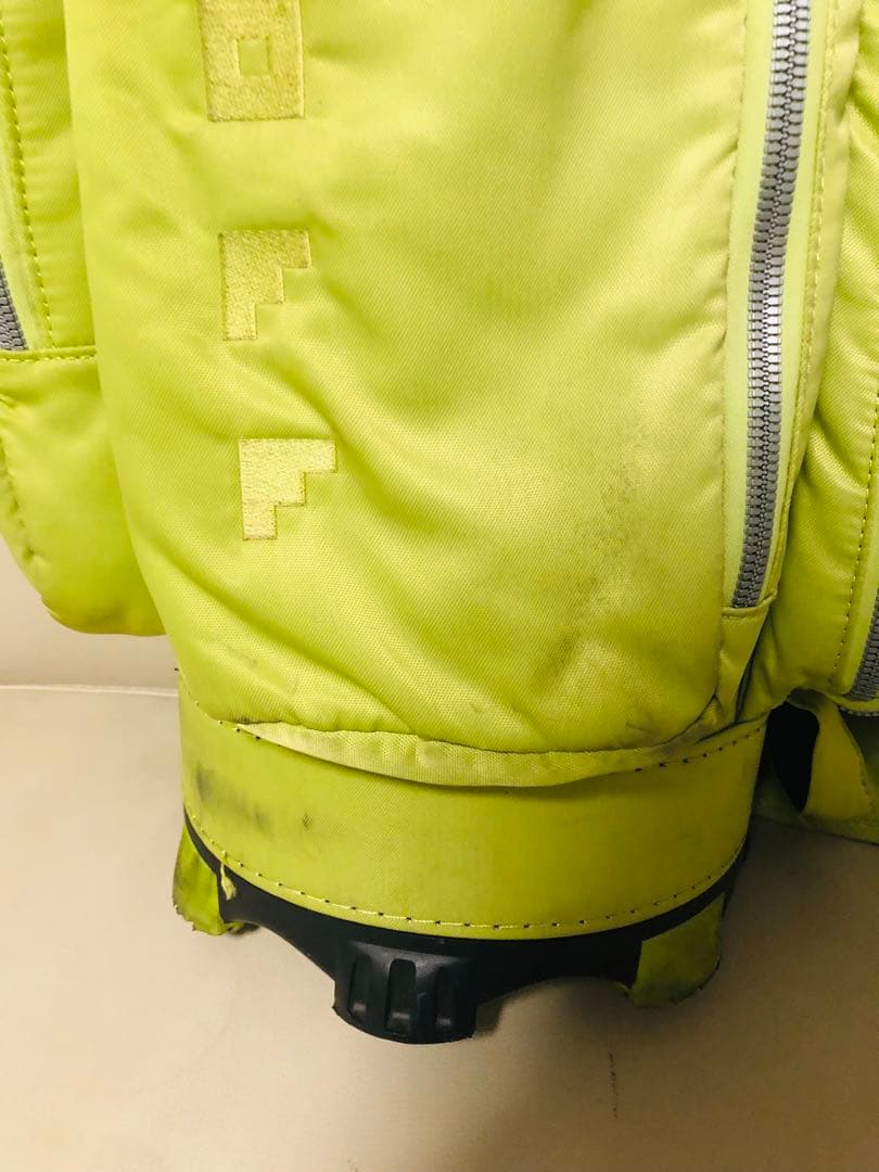 【送料込み】廃盤人気商品　ONOFF オノフ 8.5型 ゴルフ キャディバッグ