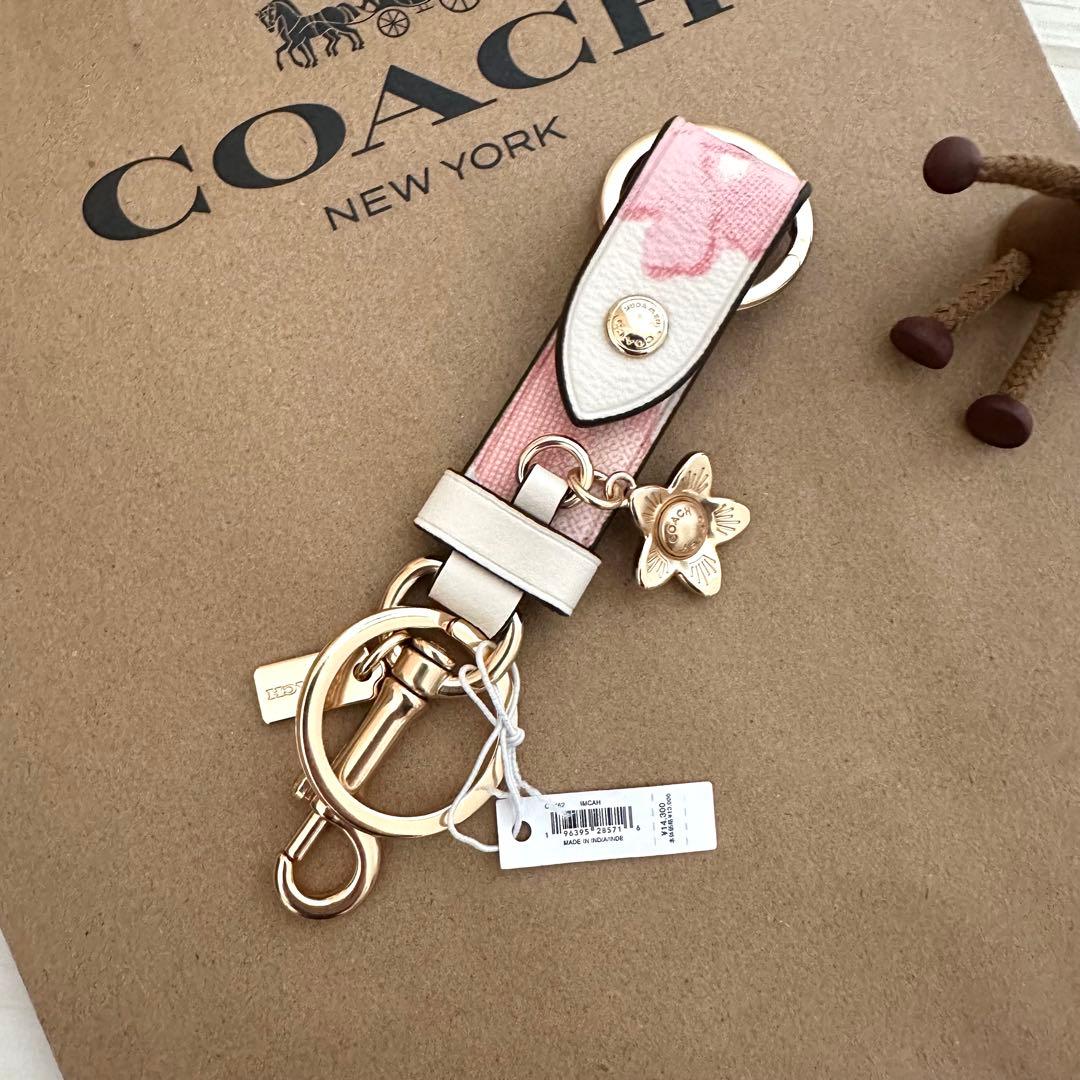 ★限定品！COACH コーチ キーホルダー 花柄 フラワー