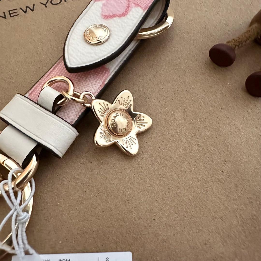 ★限定品！COACH コーチ キーホルダー 花柄 フラワー