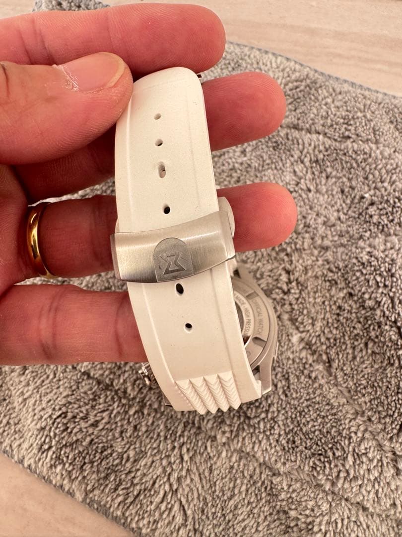 EDOX エドックス　クロノオフショア1 ビッグデイト