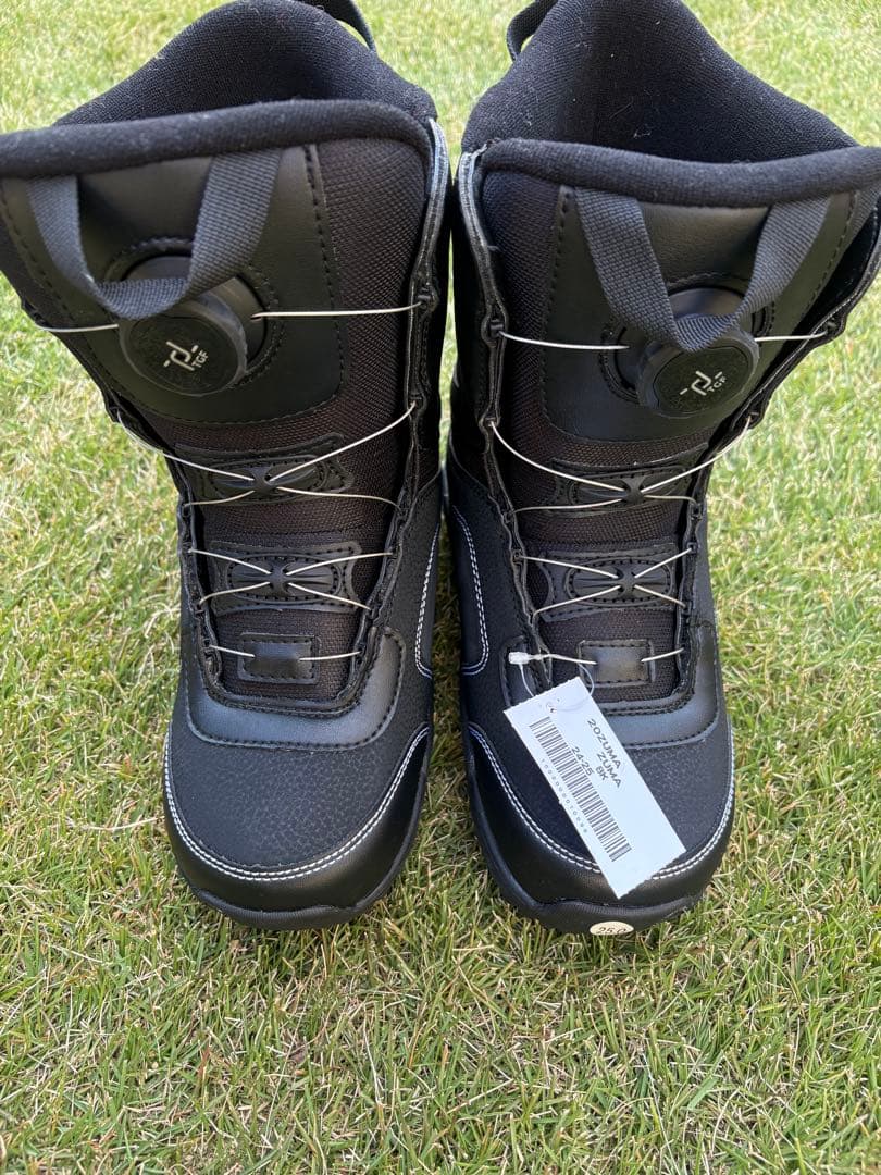 【未使用】zuma スノーボードブーツ　24-25cm