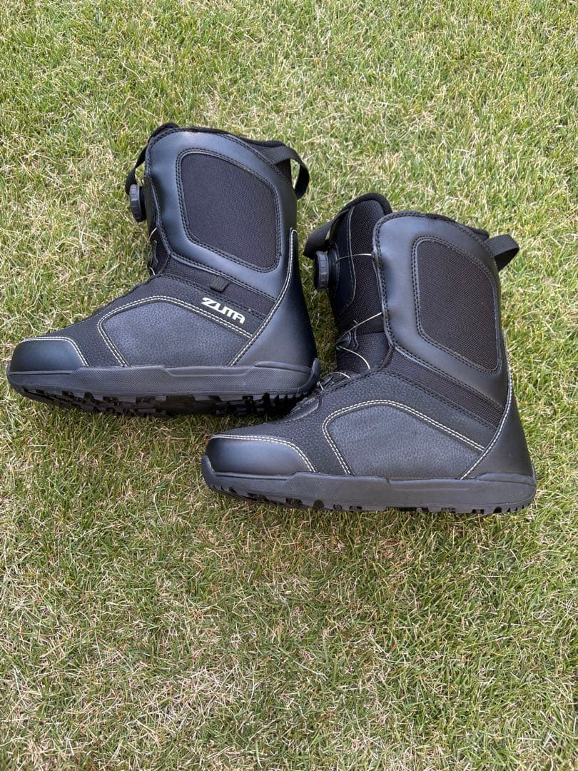 【未使用】zuma スノーボードブーツ　24-25cm