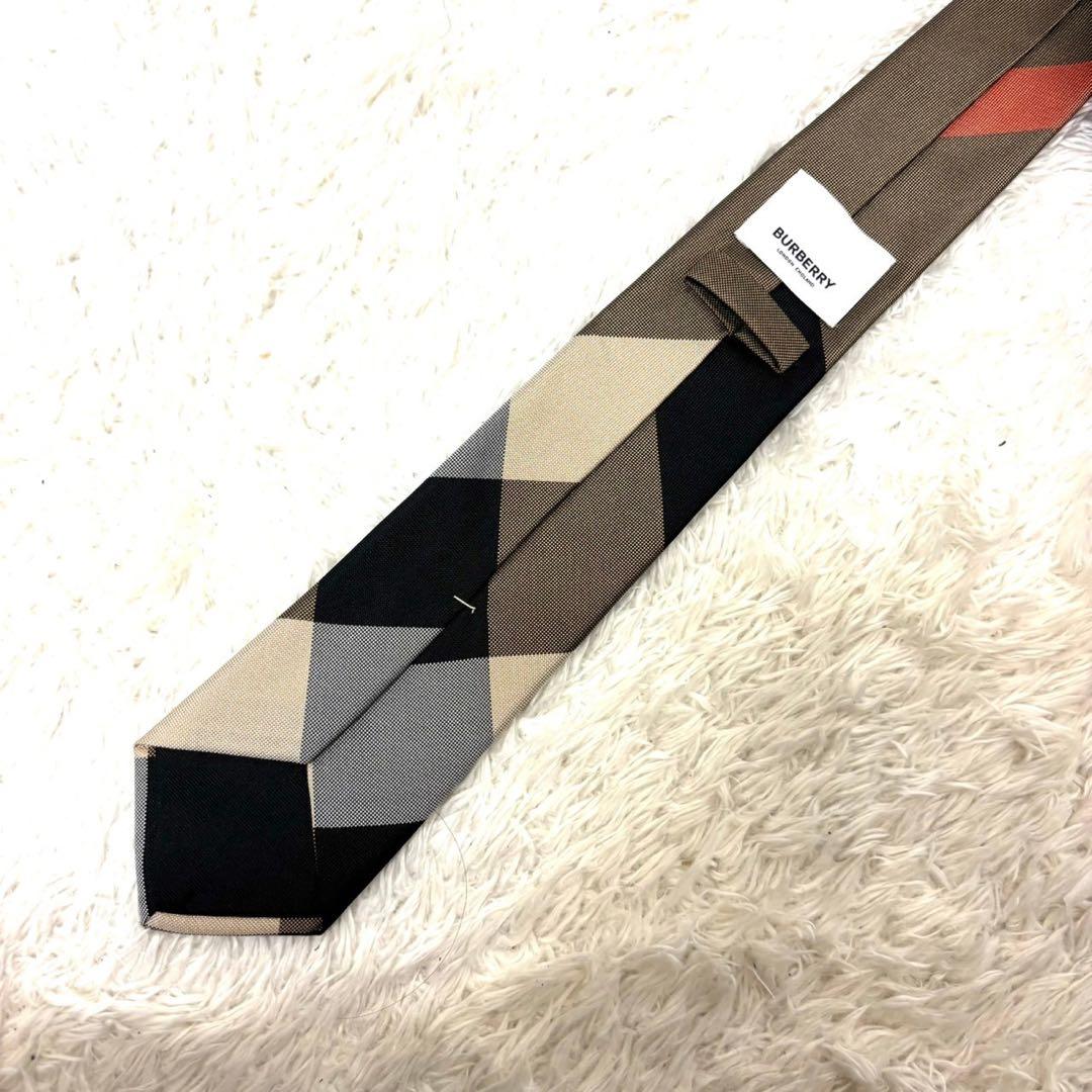 未使用品　バーバリー　メンズ　ネクタイ　ノバチェック　現行タグ