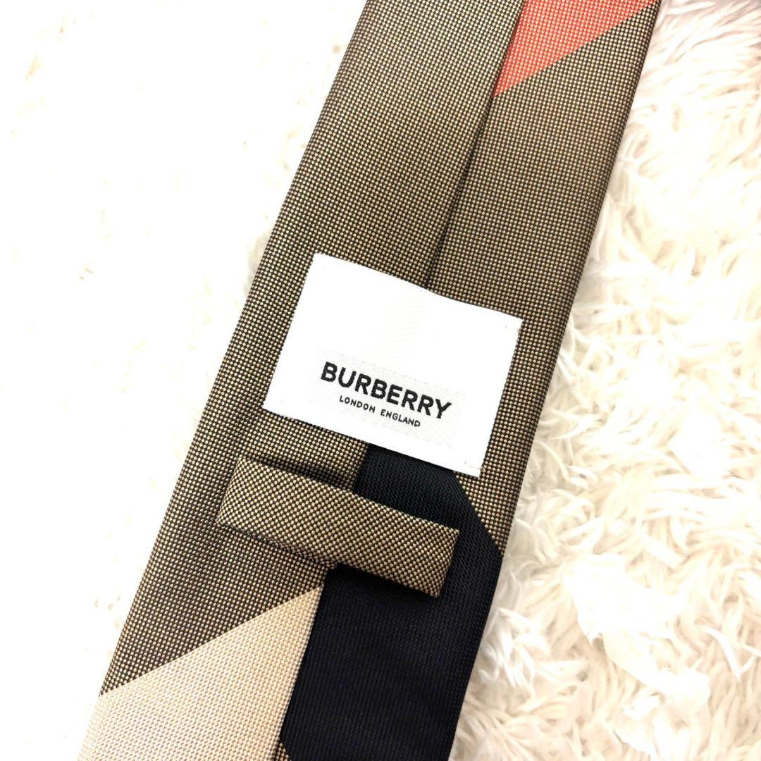 未使用品　バーバリー　メンズ　ネクタイ　ノバチェック　現行タグ