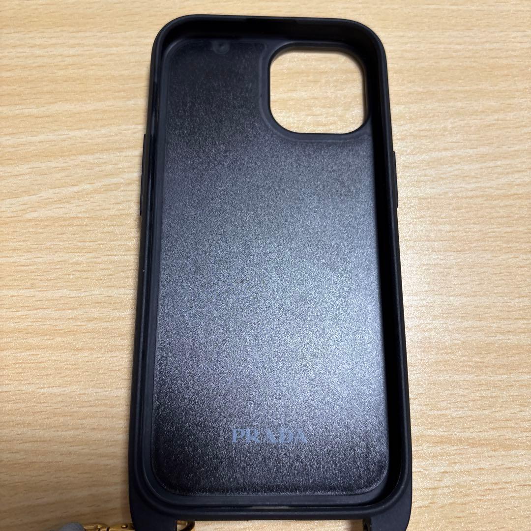 【J i A y】PRADA ショルダーストラップ付きケース