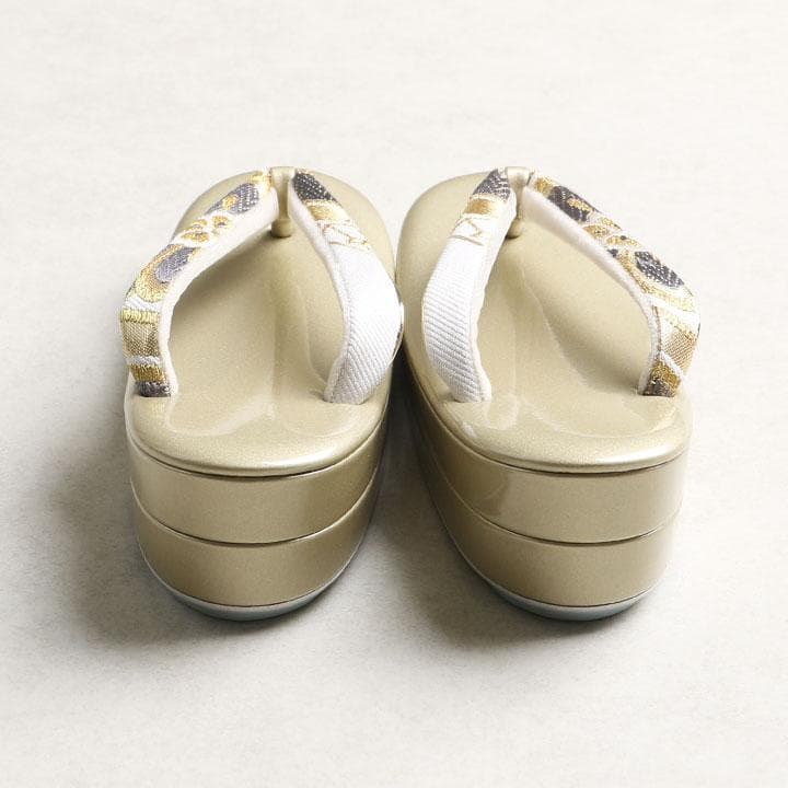 【新品】草履バッグセット フリーサイズ 古典柄 帯地 黒&ゴールド　03818