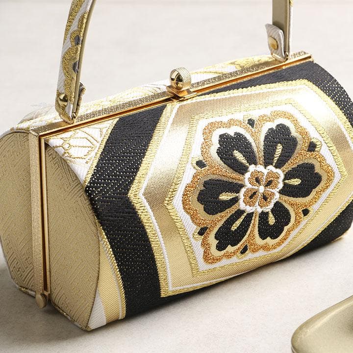 【新品】草履バッグセット フリーサイズ 古典柄 帯地 黒&ゴールド　03818