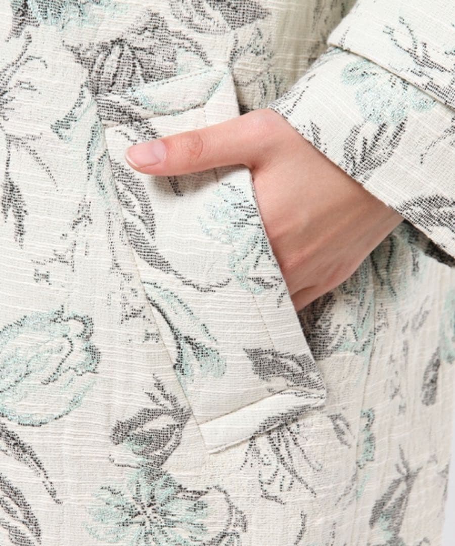 美品★グレースコンチネンタル　フラワー柄コート　花柄　カジュアル