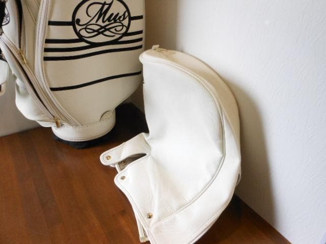 M・Uスポーツ　キャンバス風キャディバッグ　アイボリー　63,800円