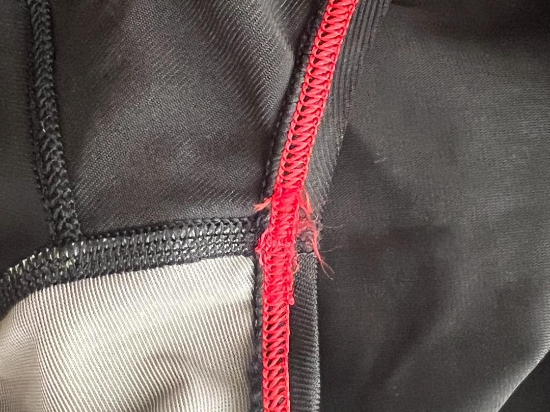 アシックス 2162A094 XS 競泳水着 ブラック