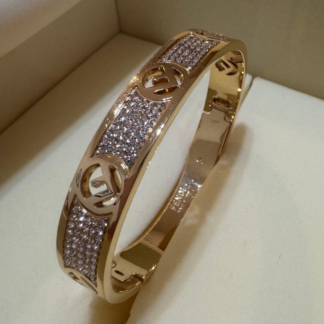 FENDI エフ イズ フェンディ ブレスレット