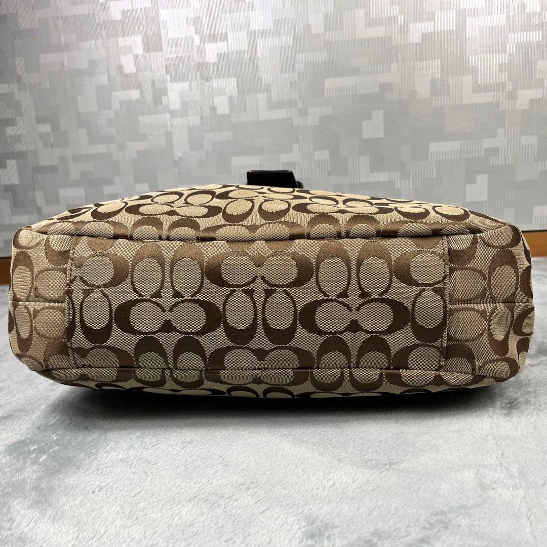 バッグ Vintage Coach Soho Bag Beige Signature
