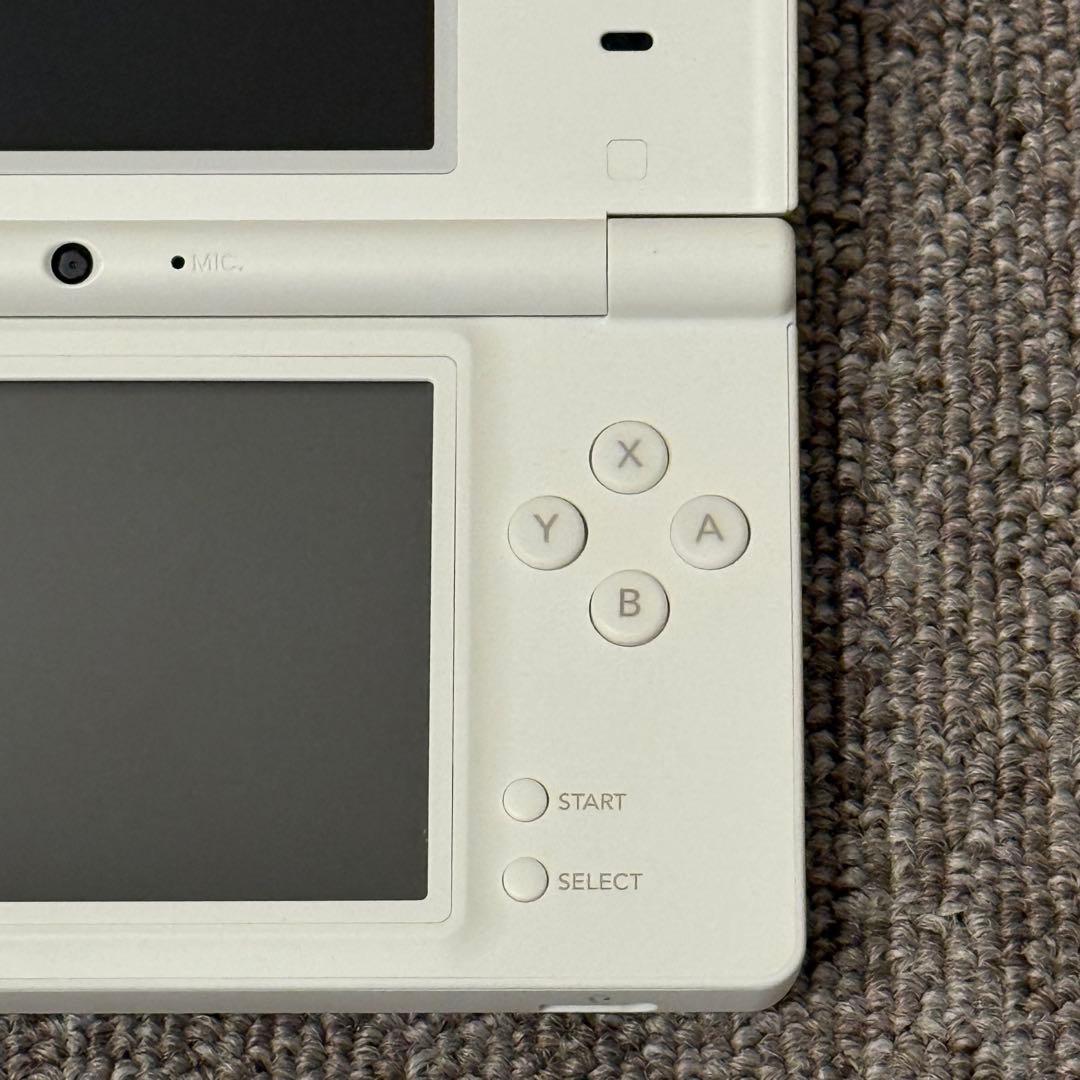 【極美品】ニンテンドーDSi ホワイト 箱付き ②
