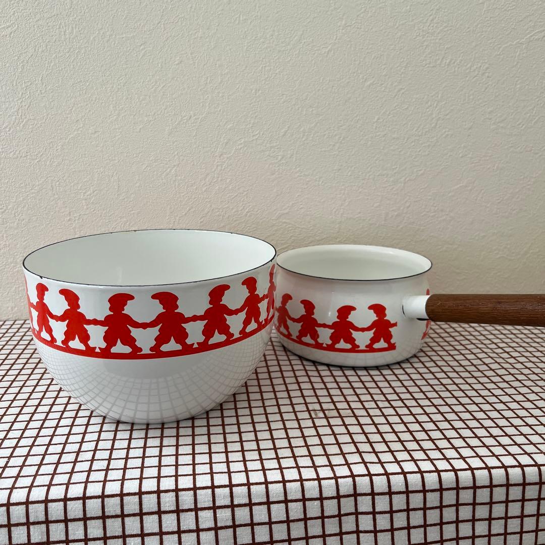 北欧ヴィンテージ　ARABIA アラビア FINELフィネル トムテ ホーロー