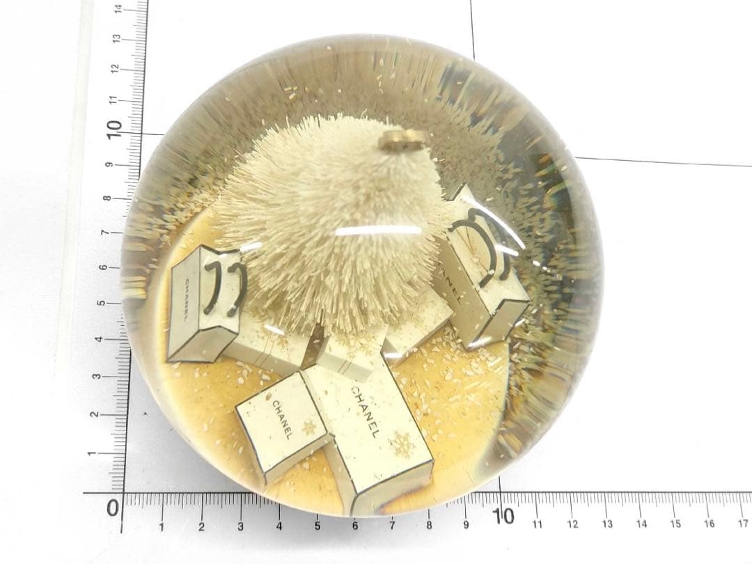 希少　CHANEL スノードーム　大