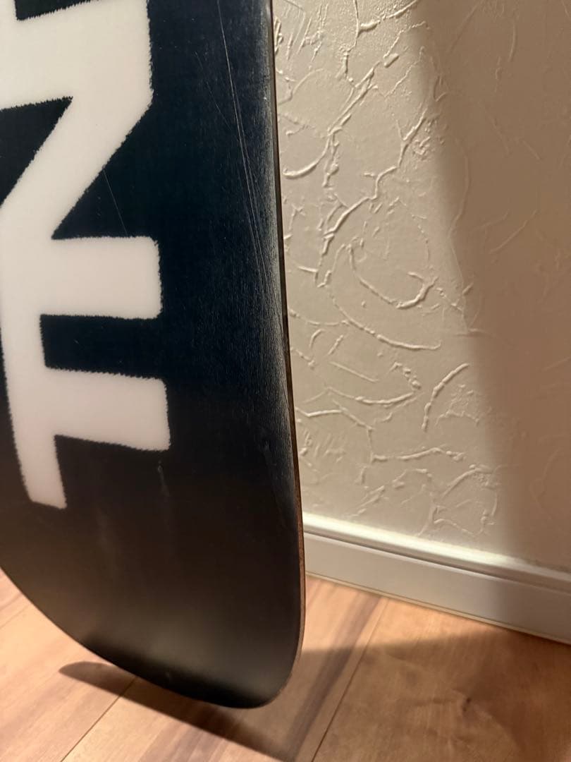 FNTC TNT R　スノーボード ブラック/ホワイト 143センチ