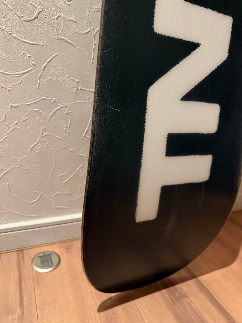 FNTC TNT R　スノーボード ブラック/ホワイト 143センチ