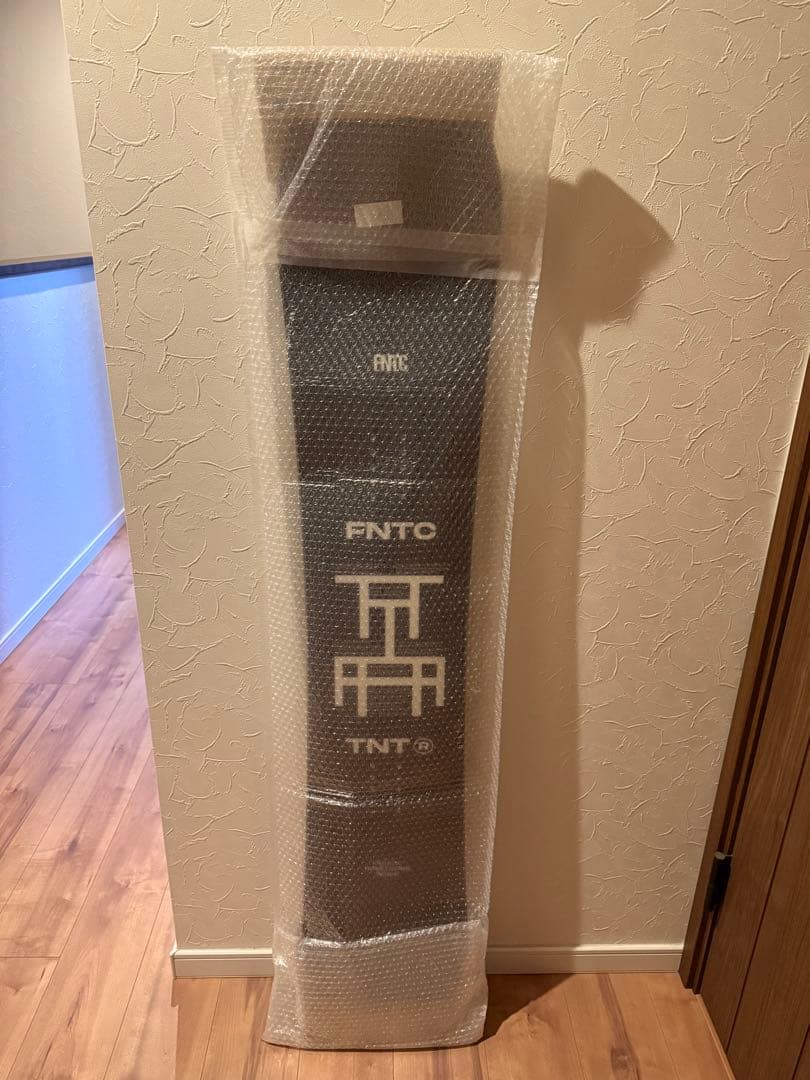 FNTC TNT R　スノーボード ブラック/ホワイト 143センチ