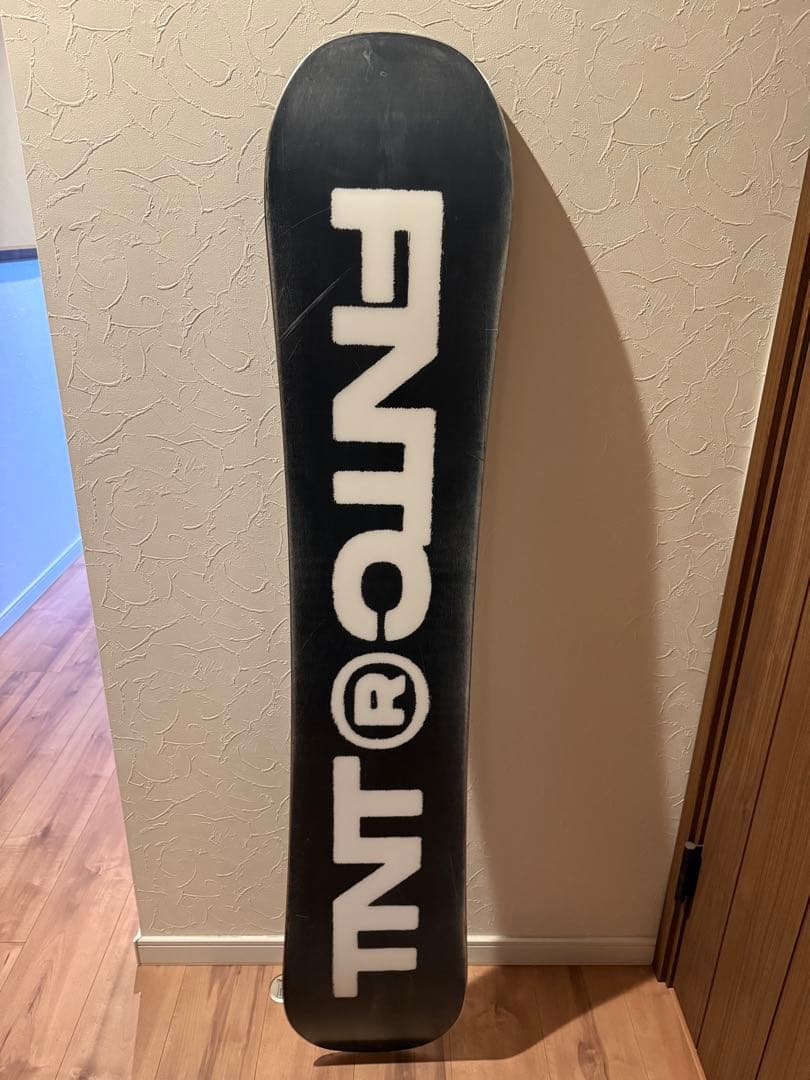 FNTC TNT R　スノーボード ブラック/ホワイト 143センチ