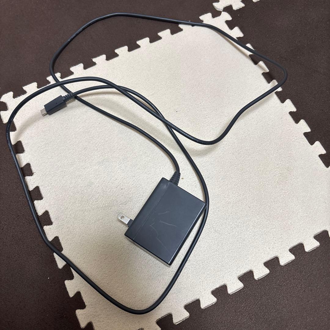 Nintendo Switch本体とJoy-Con、ケース、充電ケーブルセット