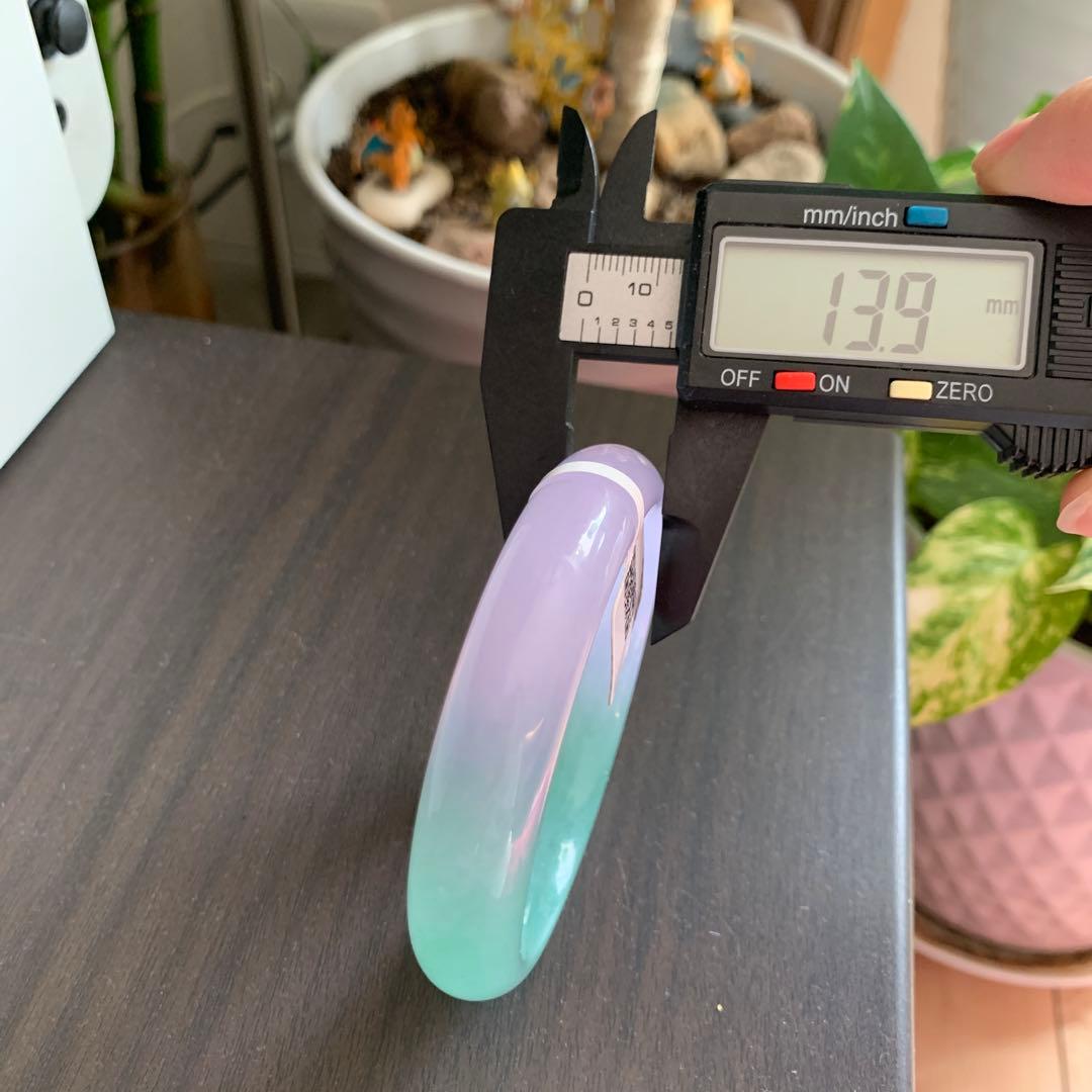 馬卡龍翡翠バングル