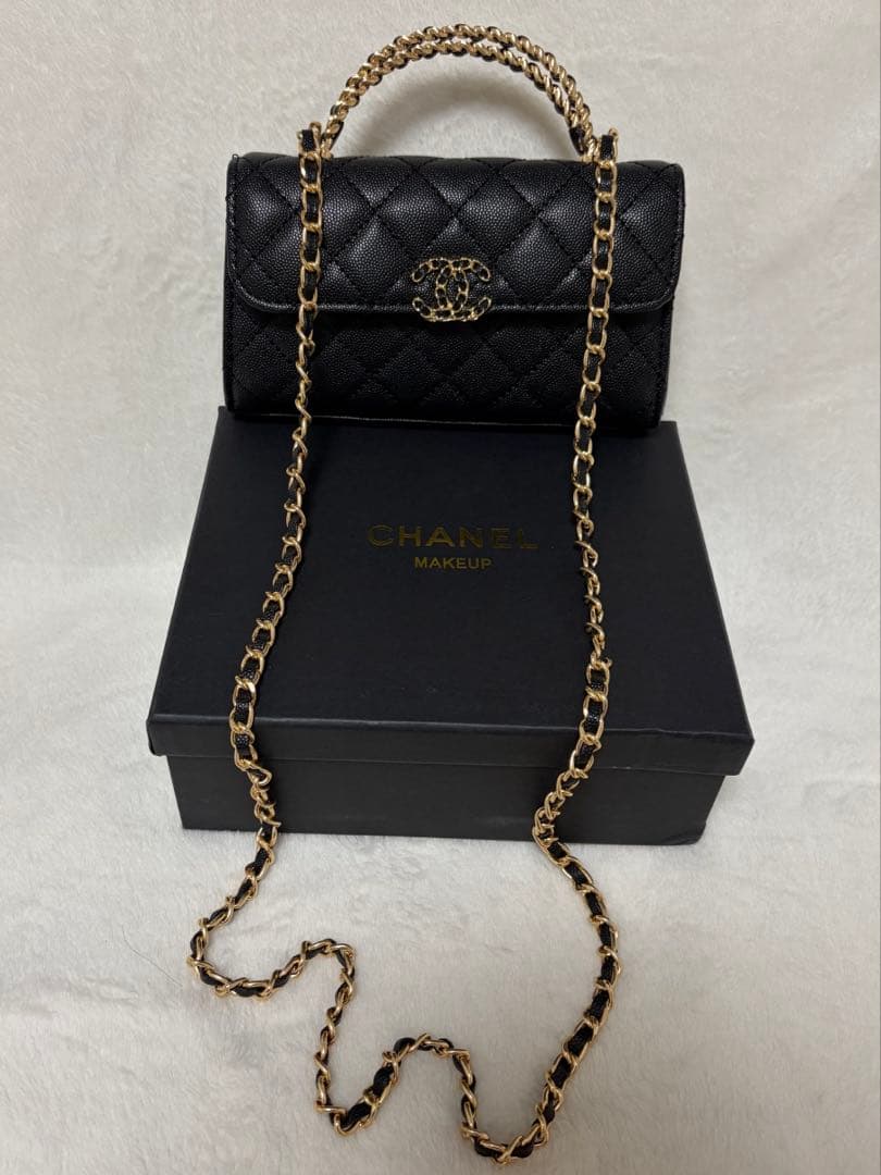 CHANEL ブラック キルティング バッグ