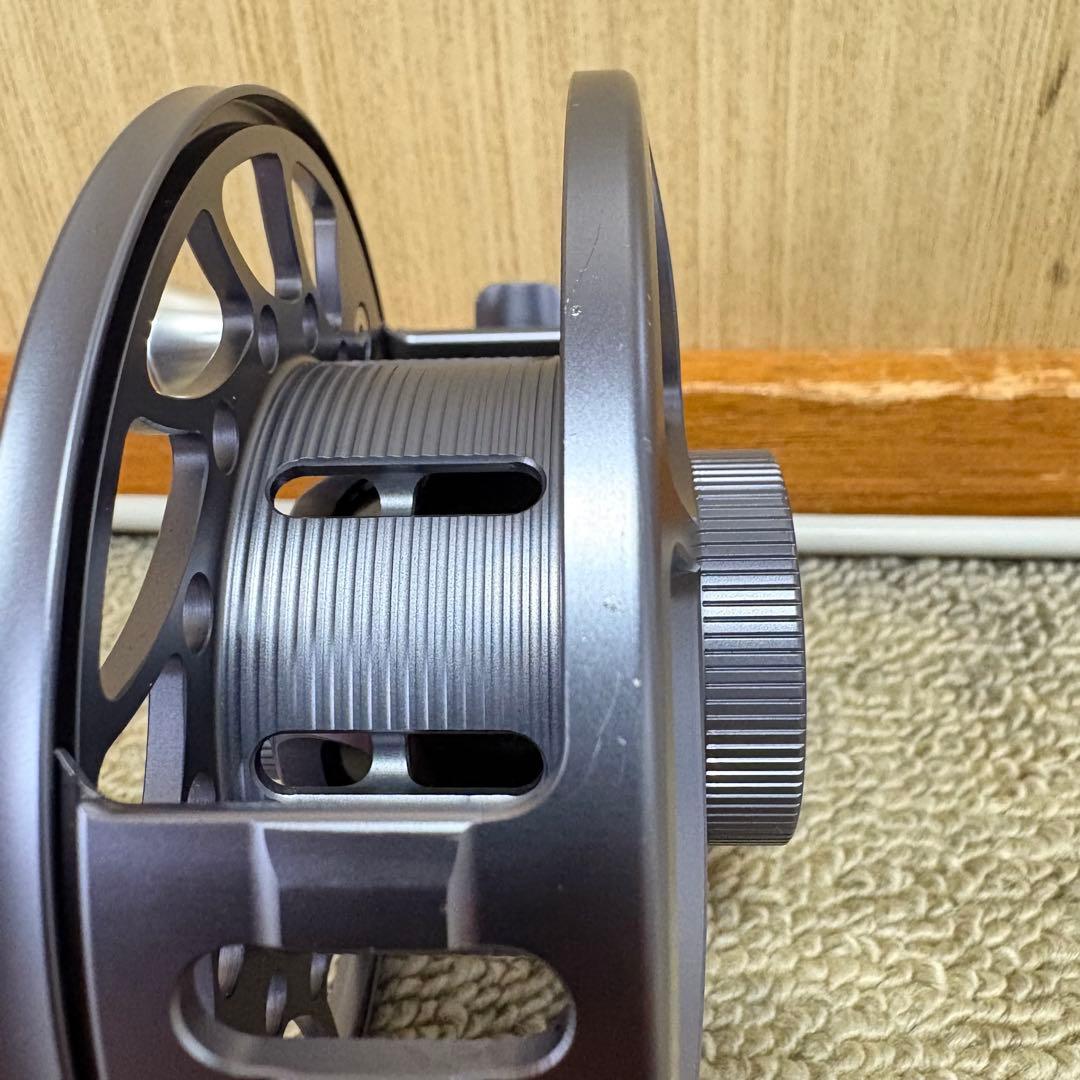 HATCH ICONIC 7+ ミッドアーバー　フライリール