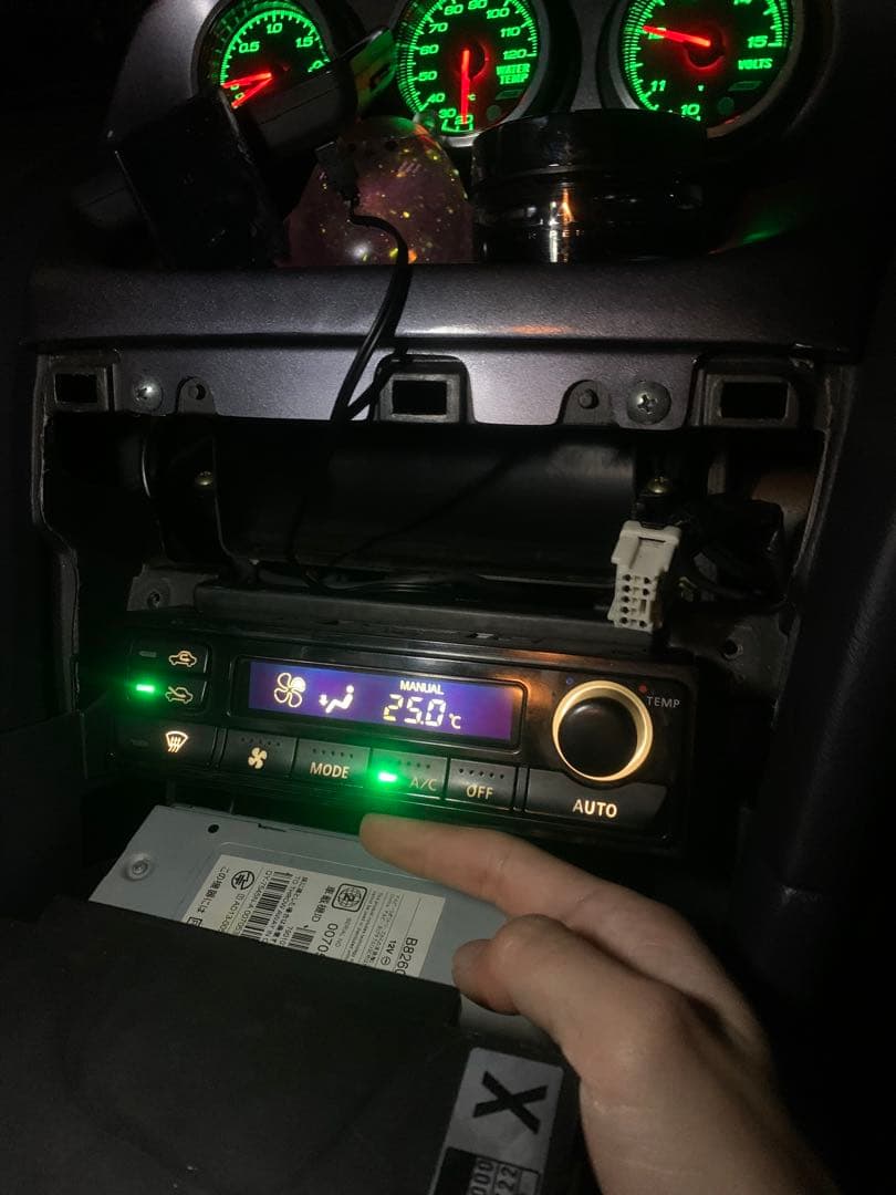 C35ローレル　液晶反転エアコンパネル　er34にも