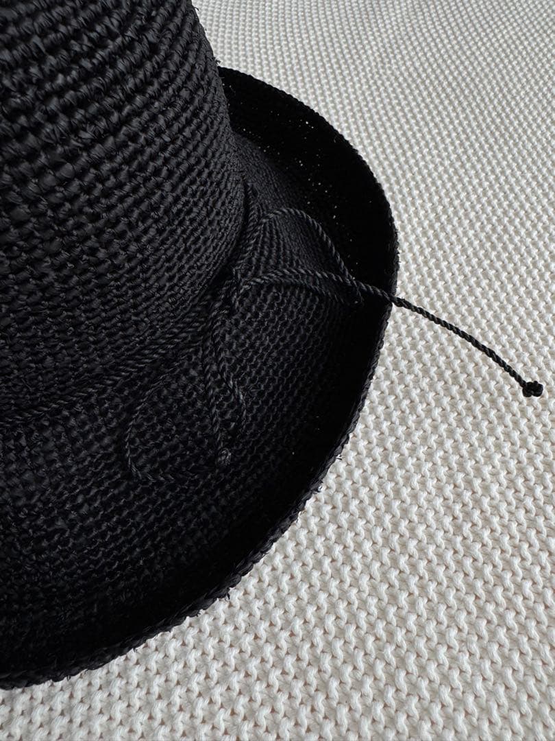 はヘレンカミンスキー　麦わら帽子　黒