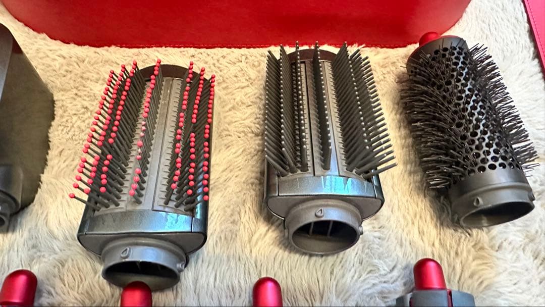 Dyson ヘアドライヤー 多機能アタッチメント付き