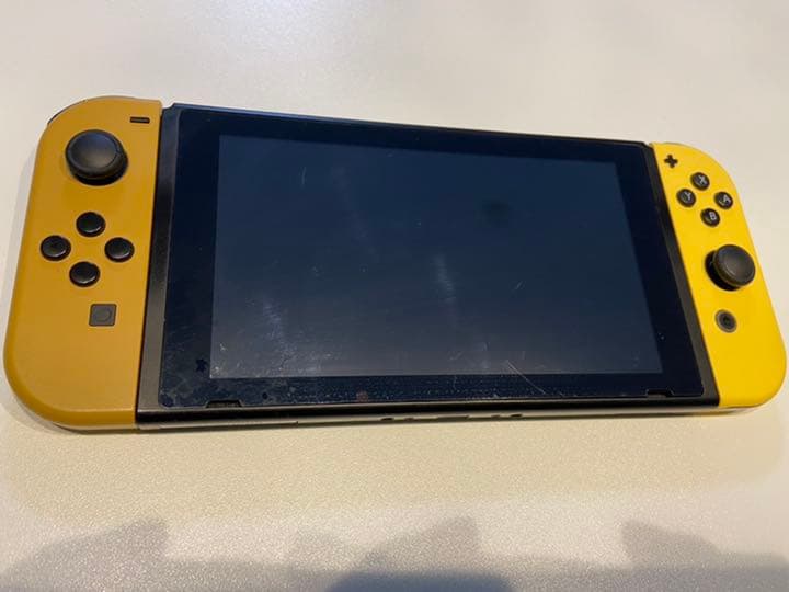 Nintendo Switch ピカブイ 本体