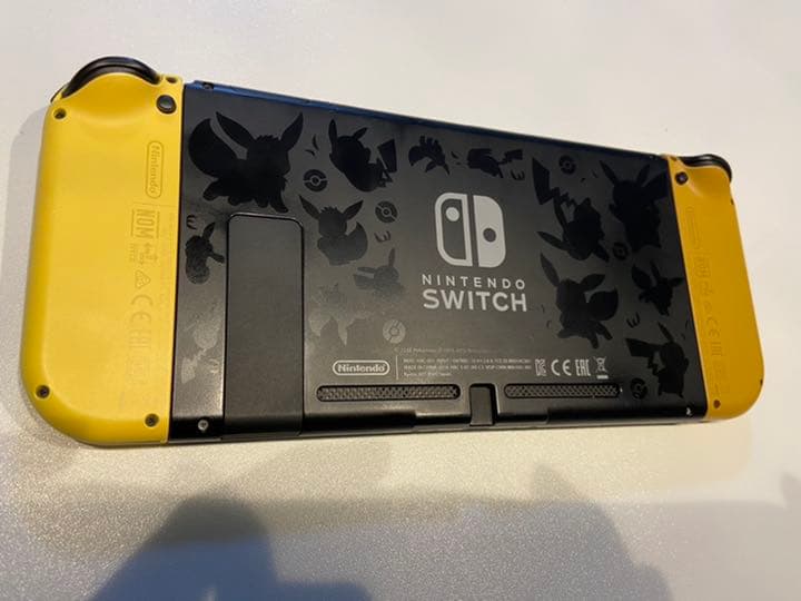 Nintendo Switch ピカブイ 本体