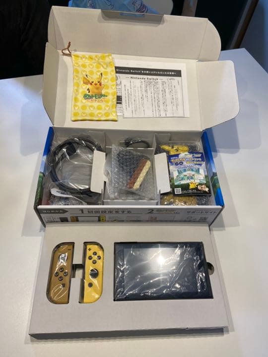 Nintendo Switch ピカブイ 本体