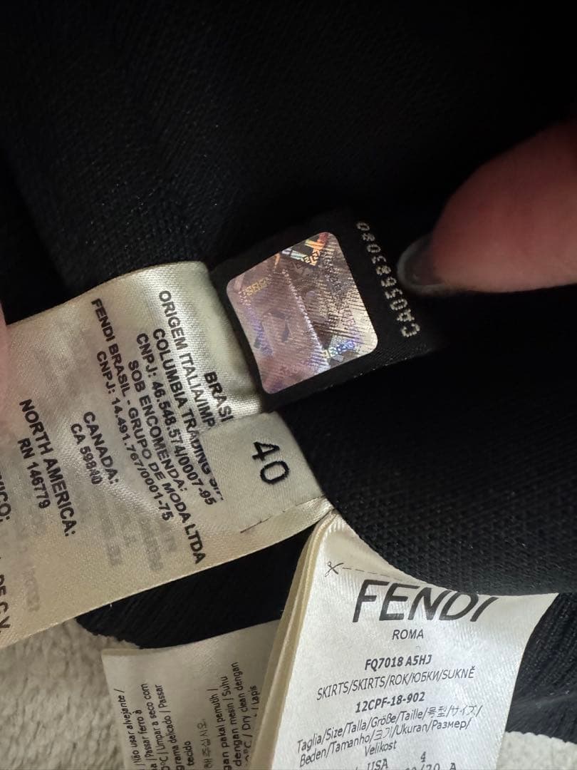 美品！FENDI フェンディ スカート 40